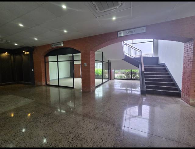 3,000M² WAREHOUSE FOR SALE IN RIVERHORSE VALLEY